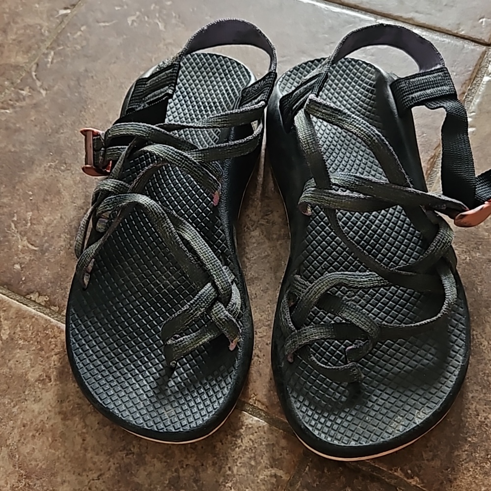 Women's chaco sandels size 8